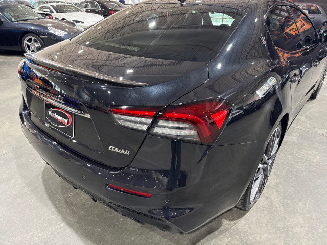 Used 2022 Maserati Ghibli Trofeo image 43