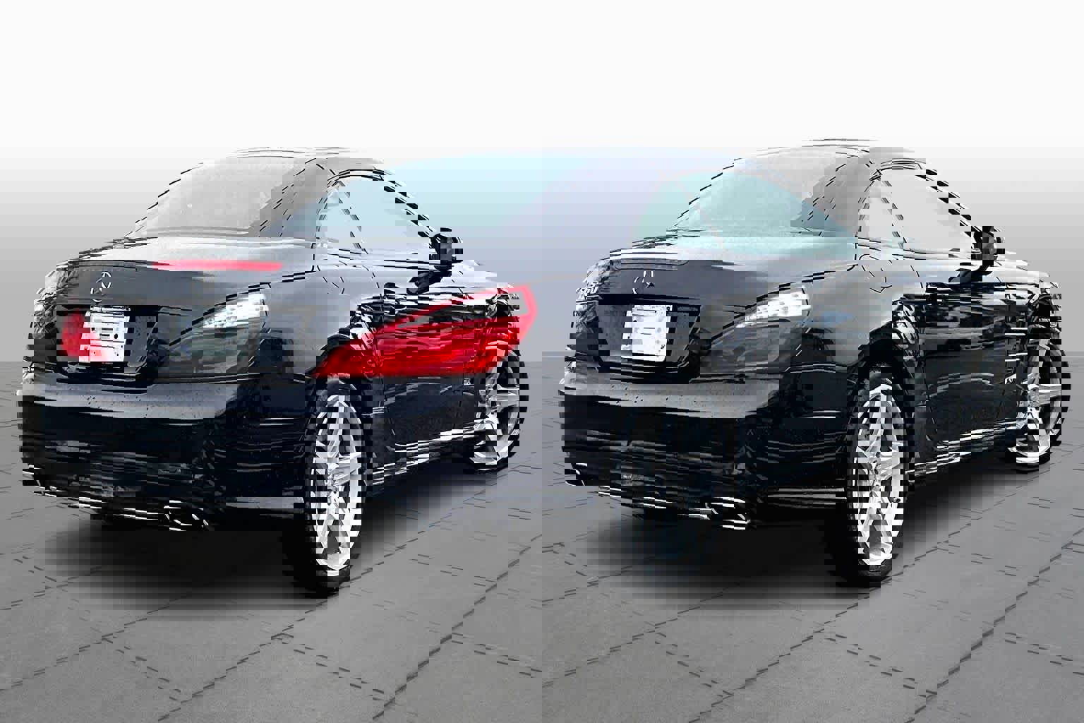 Used 2014 Mercedes-Benz SL 550 image 11