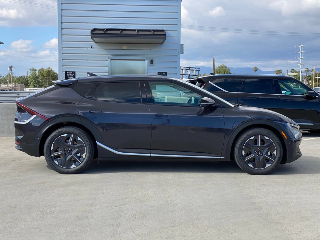 New 2025 Kia EV6 Light AWD/4WD image 2