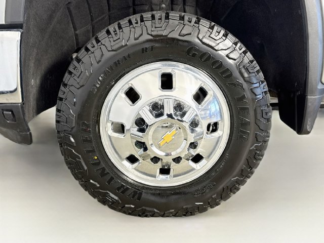 Used 2025 Chevrolet Silverado 3500 LT w/ Safety Package AWD/4WD image 31