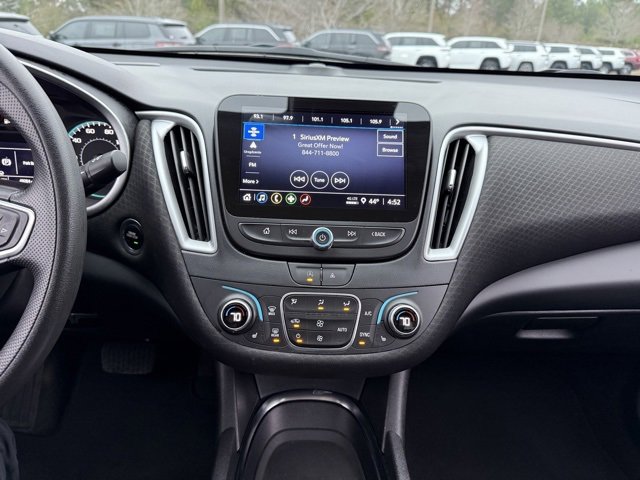 Used 2024 Chevrolet Malibu LT image 21