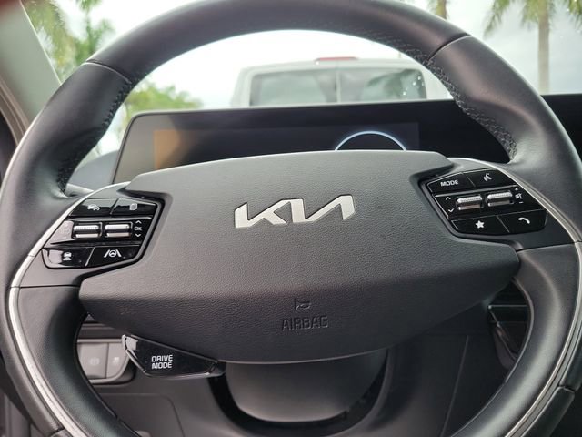 Used 2022 Kia EV6 Wind image 16