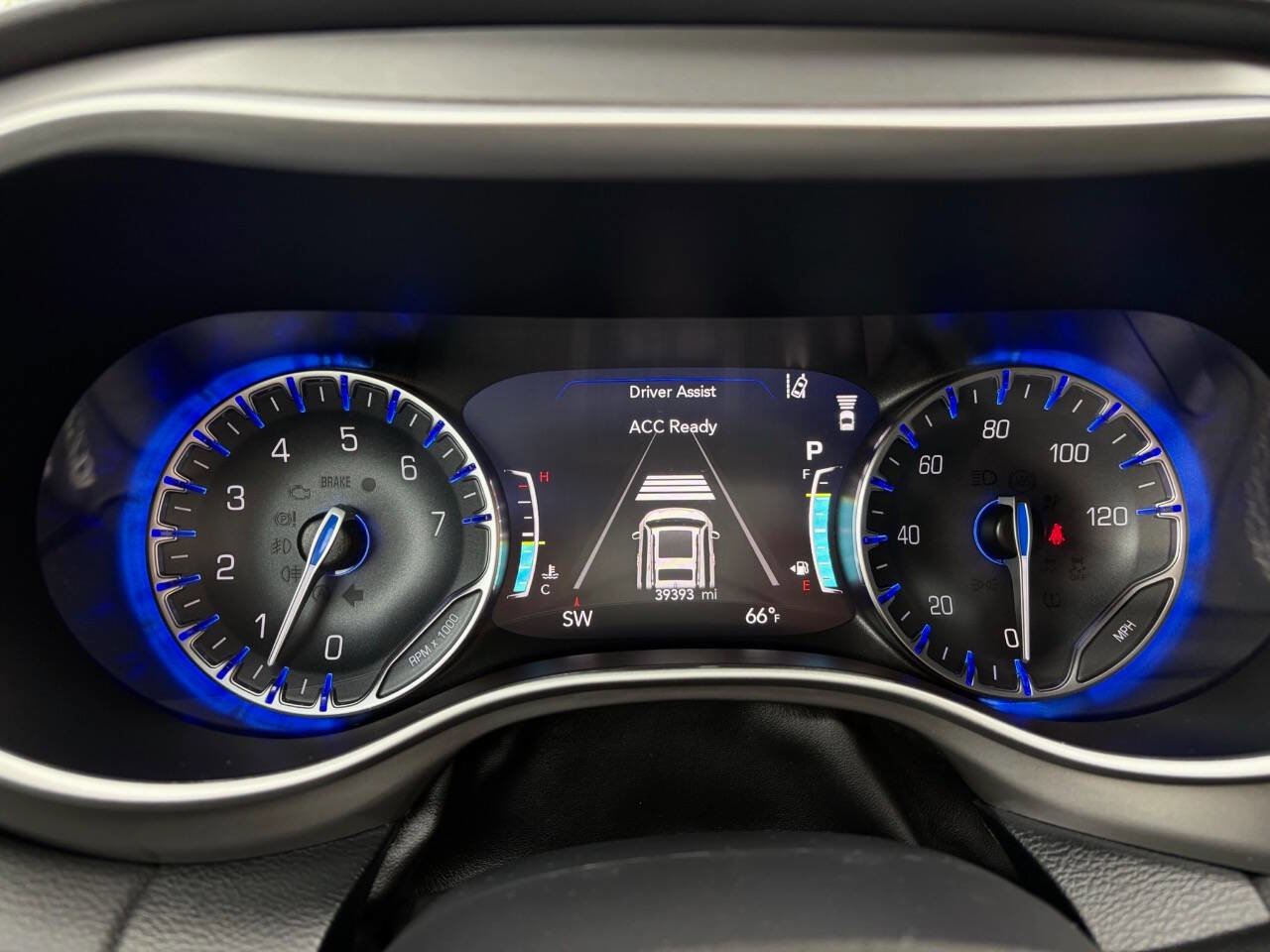 Used 2025 Chrysler Pacifica Select FWD image 20