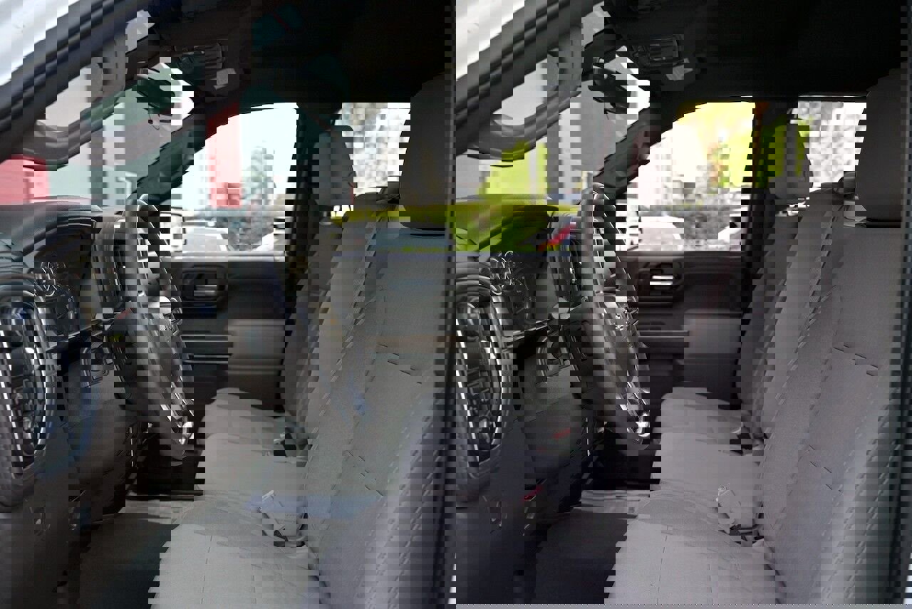 Used 2020 Chevrolet Silverado 1500 LT image 7