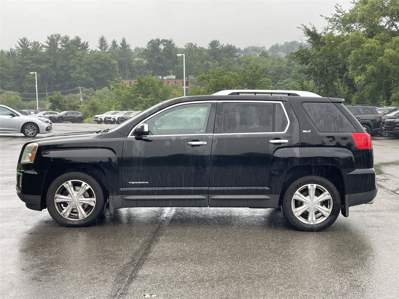 Used 2016 GMC Terrain SLT w/ Open Road Package AWD/4WD image 2
