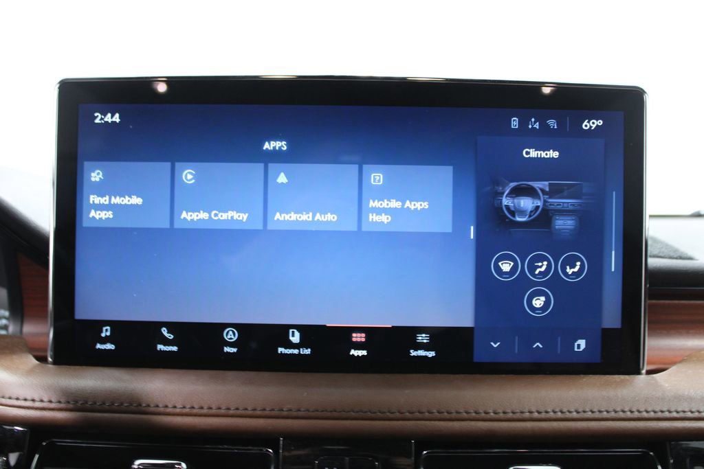 Used 2022 Lincoln Nautilus Reserve w/ Equipment Group 201A image 38