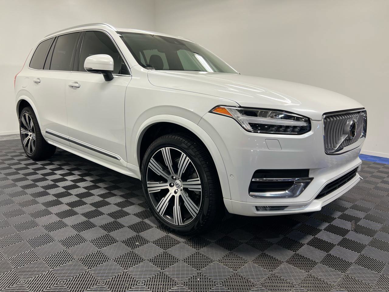 Used 2022 Volvo XC90 T6 Inscription w/ Advanced Package image 1