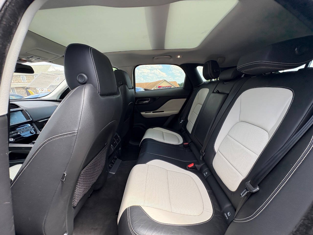 Used 2017 Jaguar F-PACE R-Sport AWD/4WD image 11