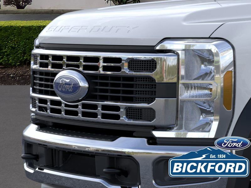 New 2025 Ford F550 2WD Regular Cab Super Duty image 17
