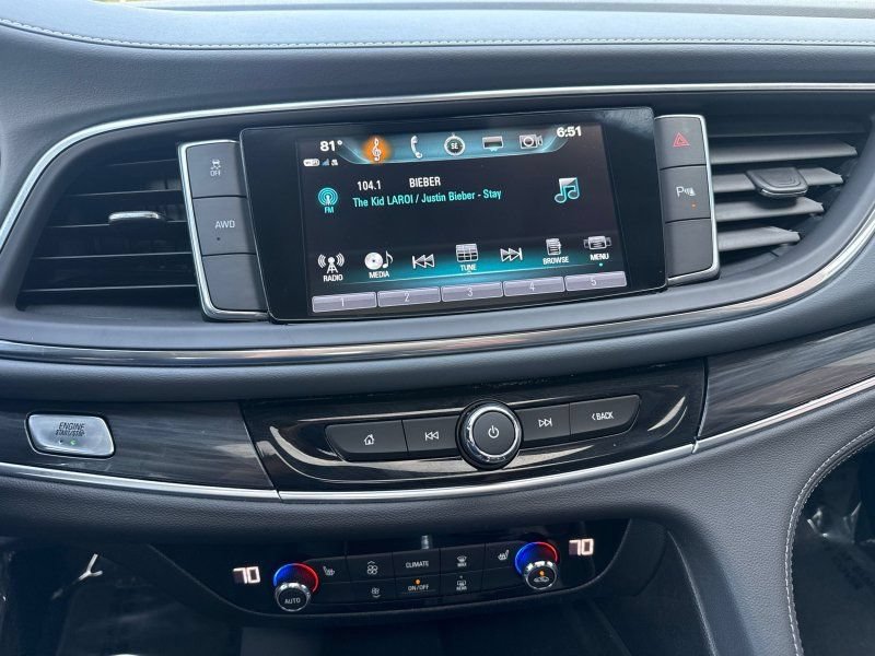 Used 2019 Buick Enclave Essence AWD/4WD image 27