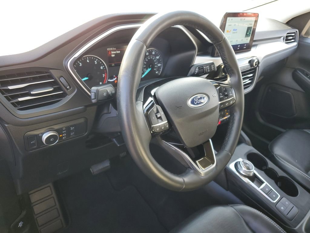 Used 2022 Ford Escape SEL image 11