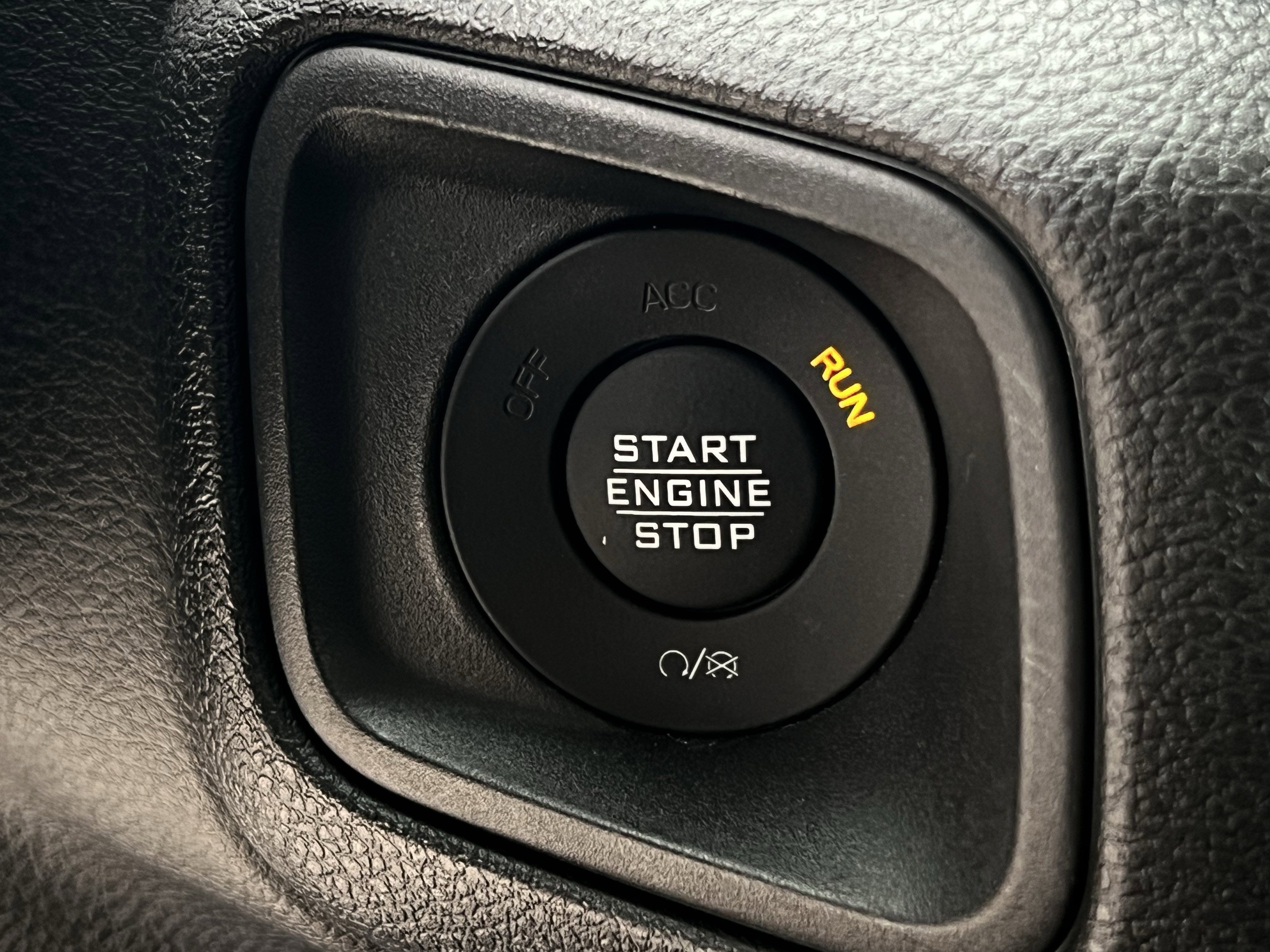 Used 2024 Jeep Gladiator Sport image 16