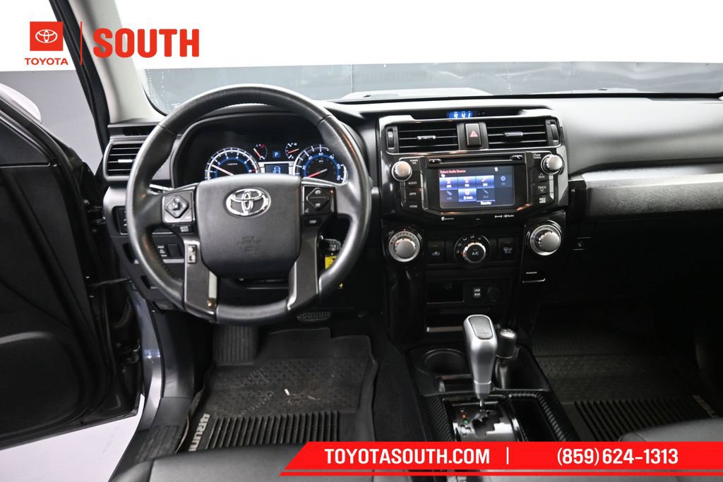 Used 2019 Toyota 4Runner TRD Off-Road Premium AWD/4WD image 11