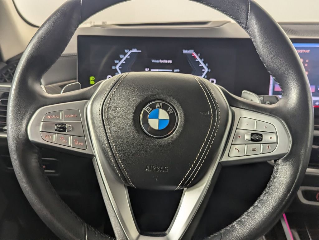 Used 2024 BMW X7 xDrive40i AWD/4WD image 16