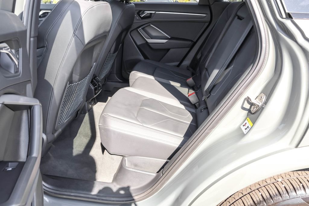 Used 2024 Audi Q3 2.0T Premium w/ Convenience Package image 44