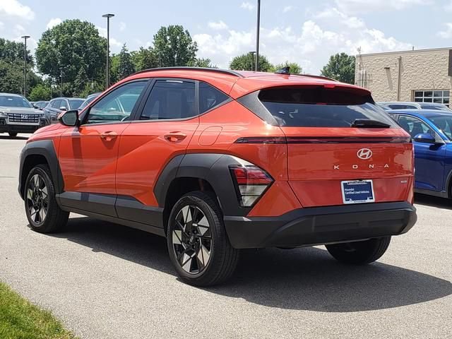 Certified 2024 Hyundai Kona SEL AWD/4WD image 3