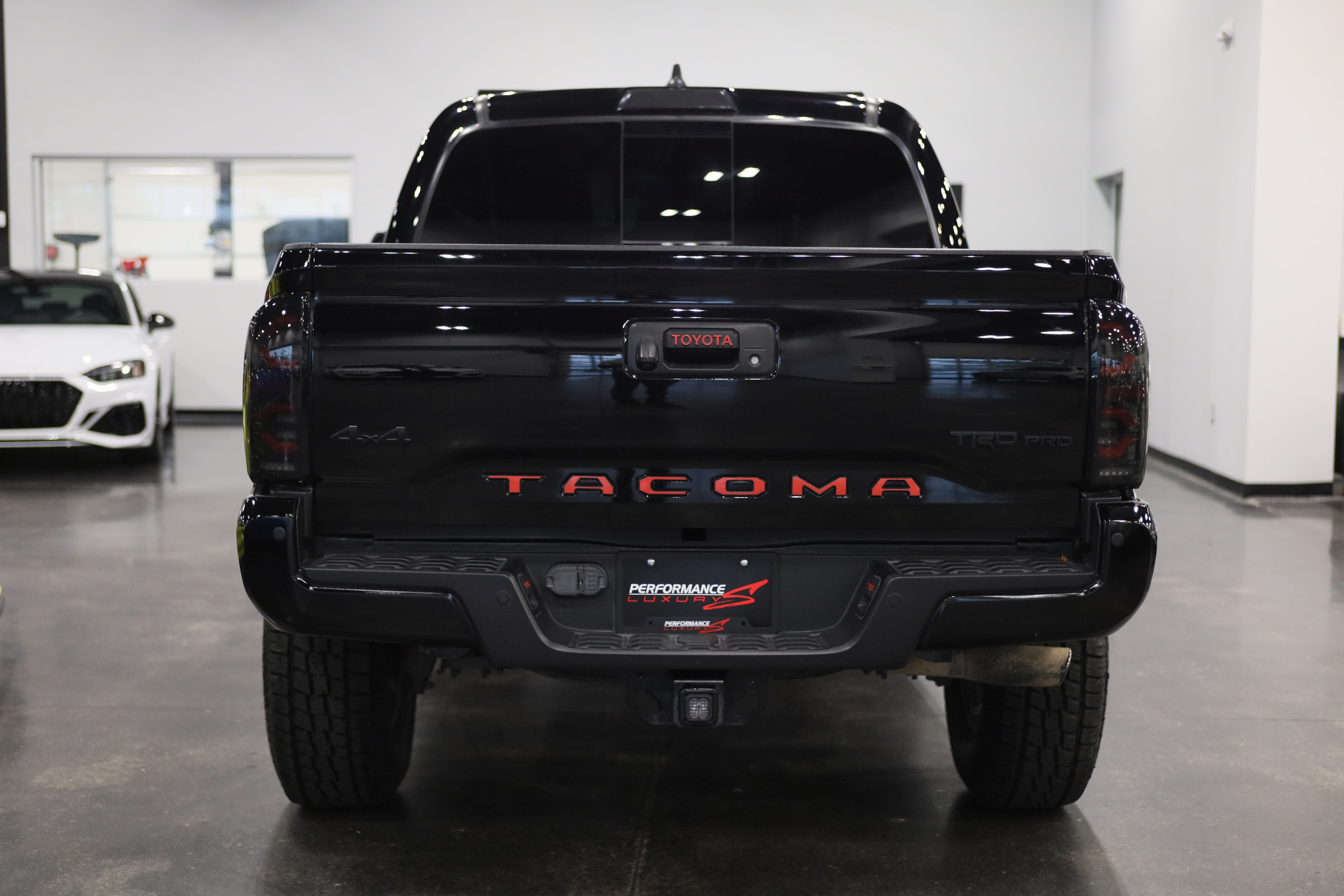 Used 2022 Toyota Tacoma TRD Pro AWD/4WD image 5