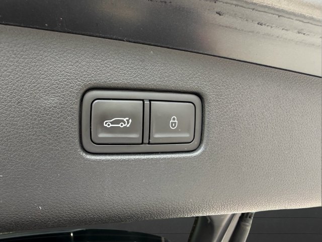 Used 2024 Genesis GV70 2.5T w/ Select Package AWD/4WD image 15