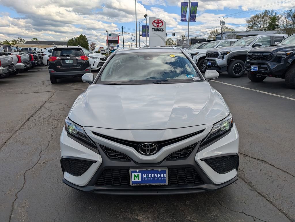 Used 2024 Toyota Camry SE w/ Cold Weather Package AWD/4WD image 10