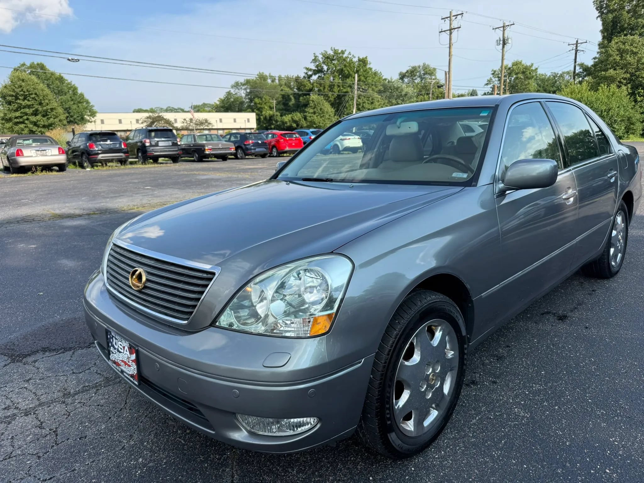 Used 2001 Lexus LS 430 RWD image 2