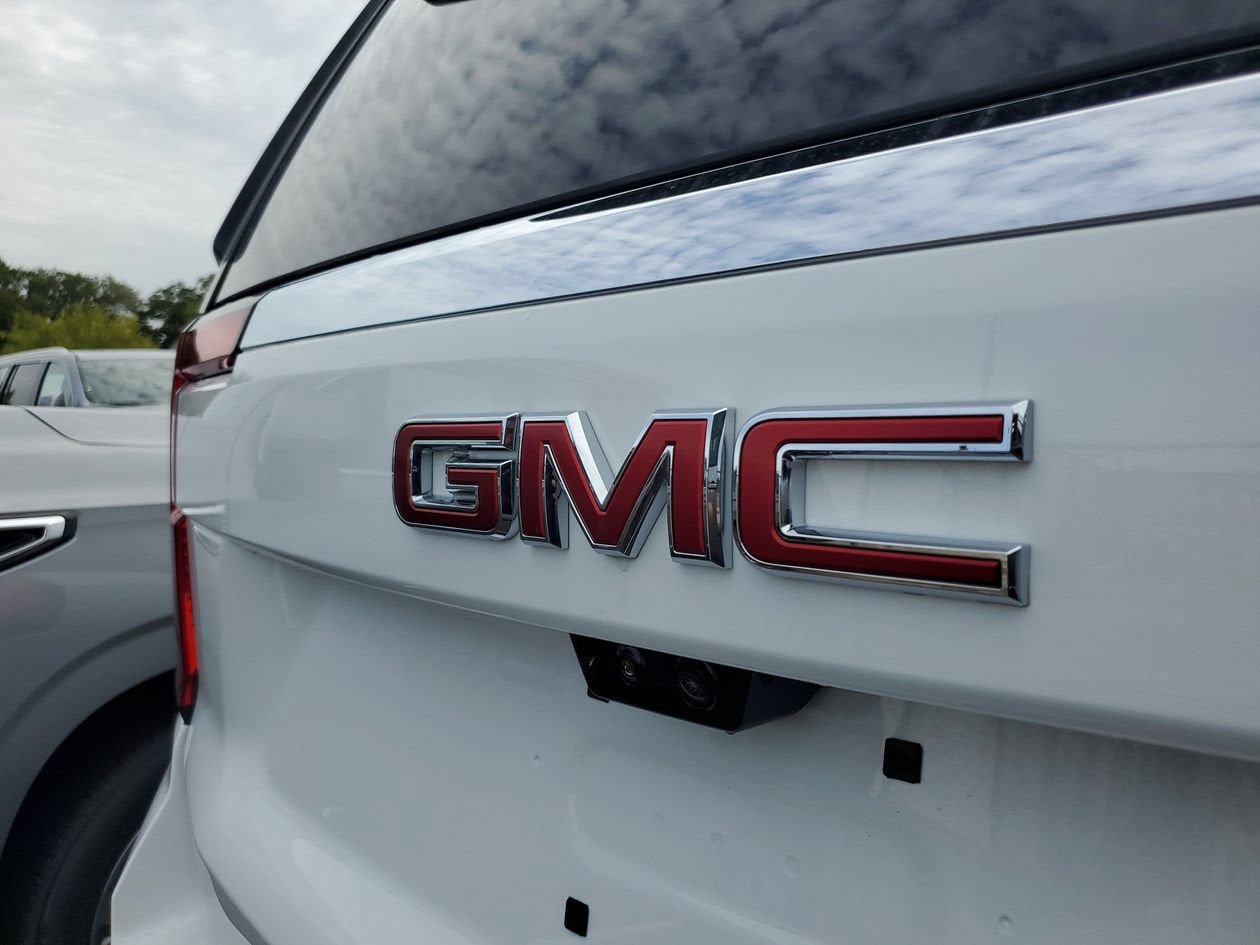 New 2026 GMC Yukon XL Elevation w/ Elevation Premium Package AWD/4WD image 7