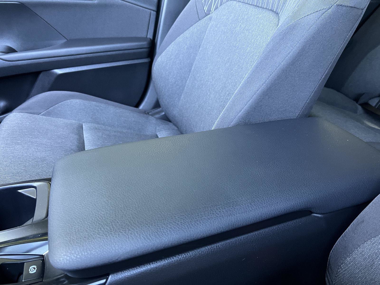 Used 2025 Toyota Camry LE w/ Convenience Package FWD image 30