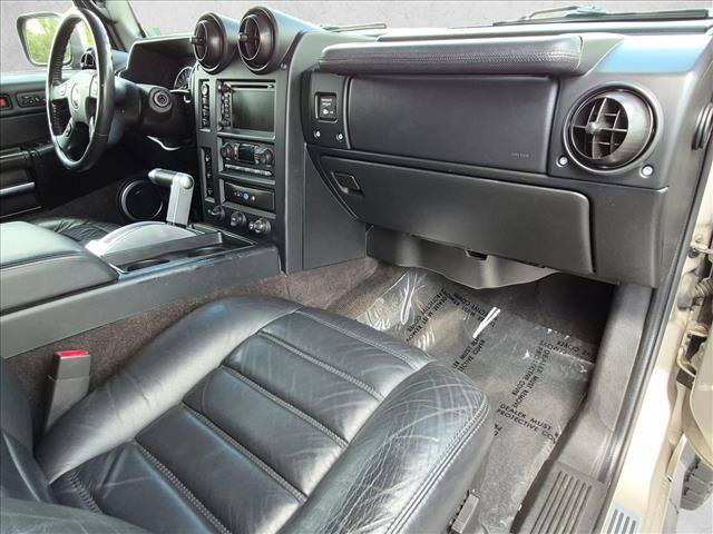 Used 2005 HUMMER H2 w/ Preferred Equipment Group AWD/4WD image 21