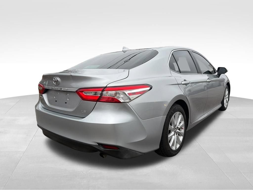 Used 2019 Toyota Camry LE FWD image 5