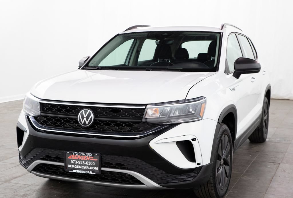 Used 2024 Volkswagen Taos S FWD image 4