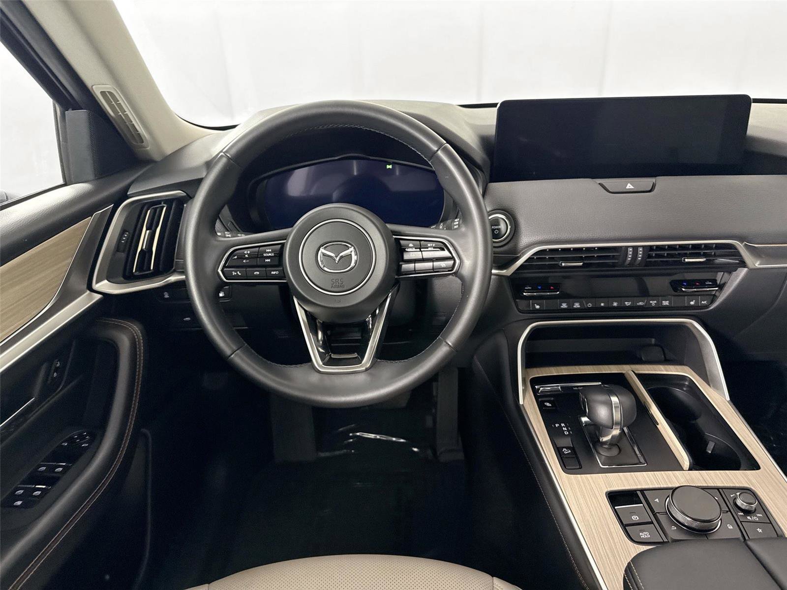 Used 2025 MAZDA CX-90 Plug-In Hybrid w/ Preferred AWD/4WD image 32