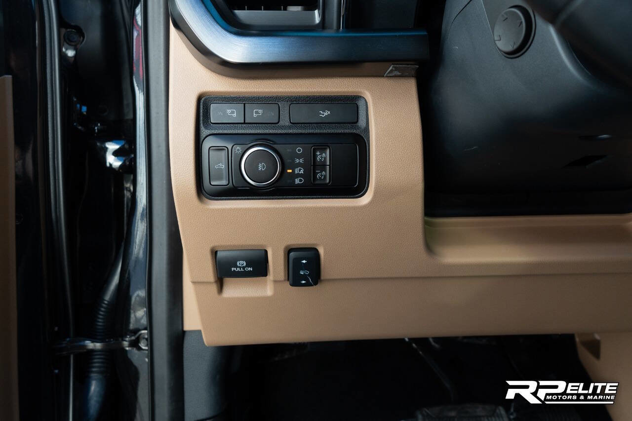 Used 2023 Ford F450 Lariat w/ FX4 Off-Road Package image 45