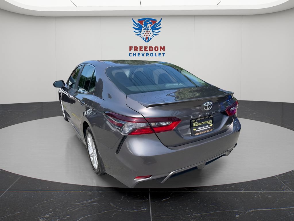 Used 2024 Toyota Camry SE FWD image 5