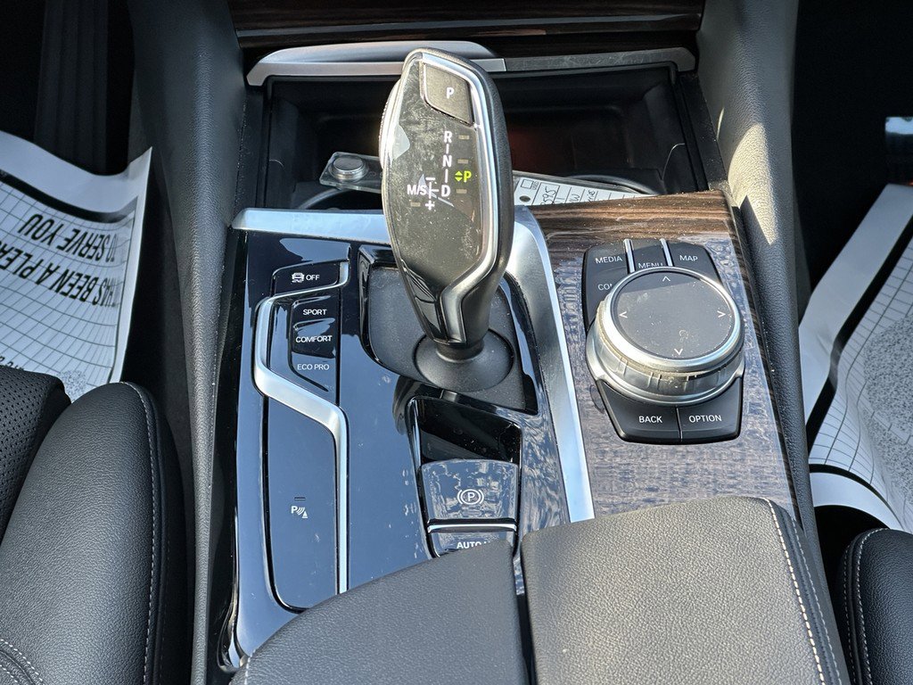 Used 2021 BMW 530i xDrive w/ Convenience Package image 16