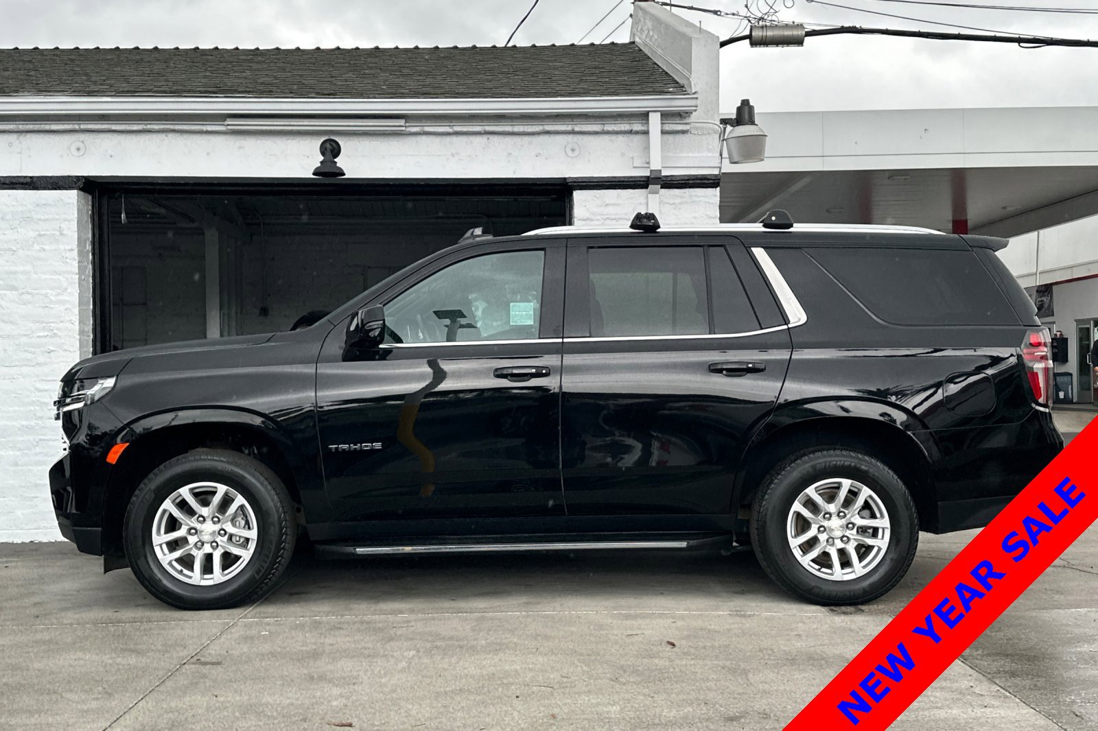 Used 2022 Chevrolet Tahoe LT w/ Luxury Package image 7
