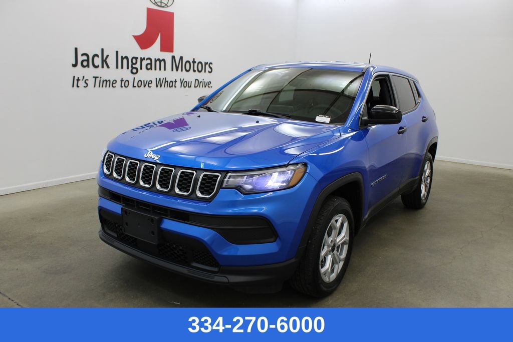 Used 2025 Jeep Compass Sport AWD/4WD image 1