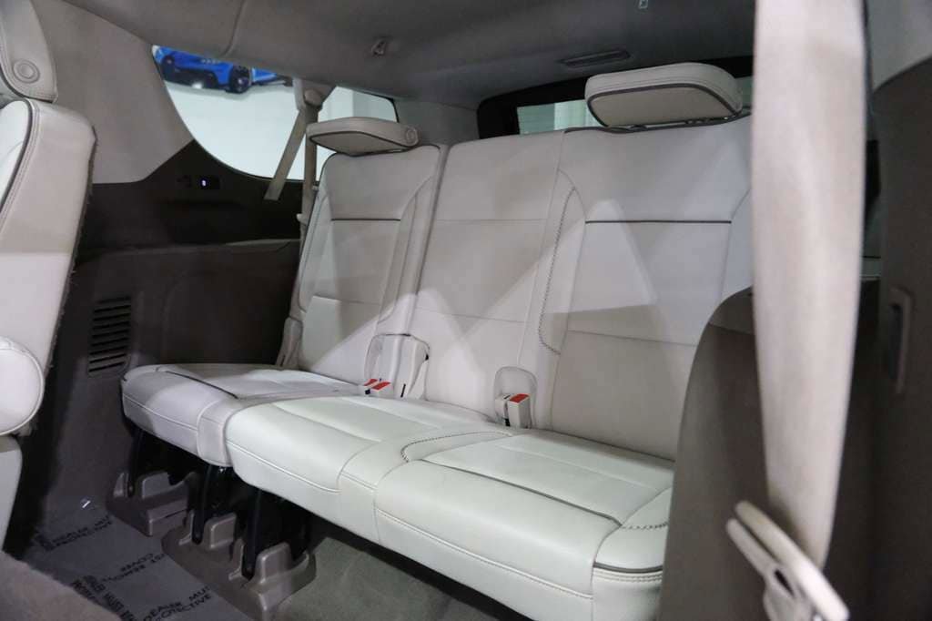 Used 2022 GMC Yukon XL Denali w/ Advanced Technology Package AWD/4WD image 23