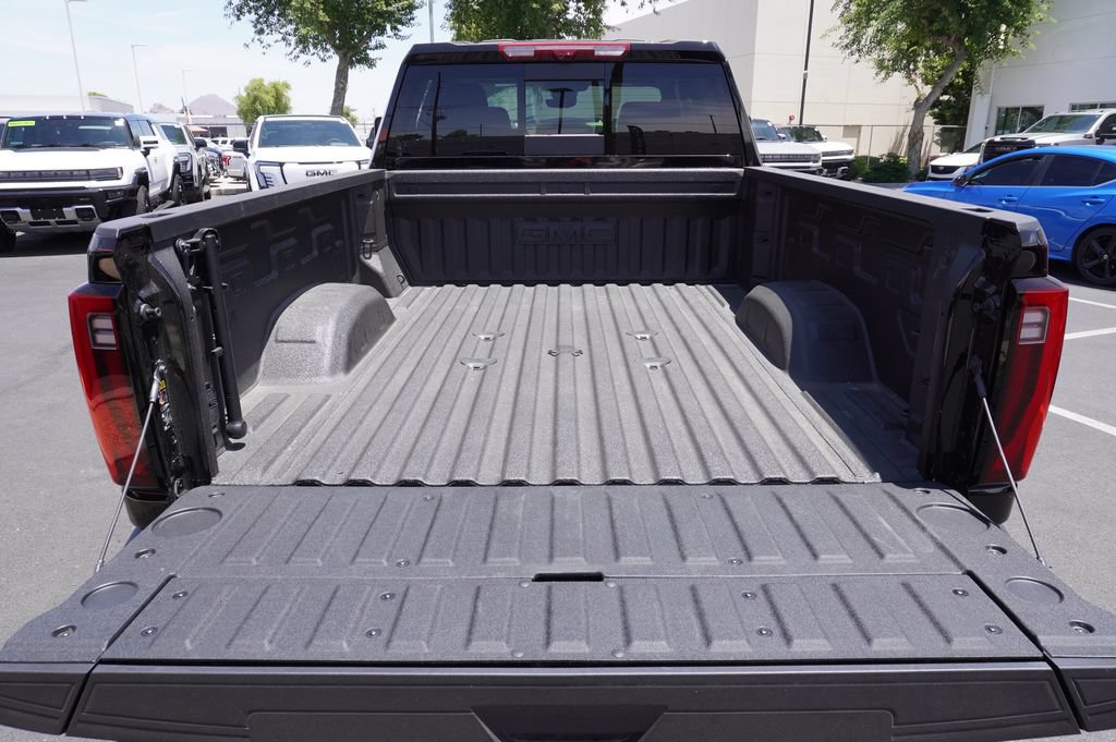 New 2025 GMC Sierra 2500 Denali w/ Denali Reserve Package AWD/4WD image 10
