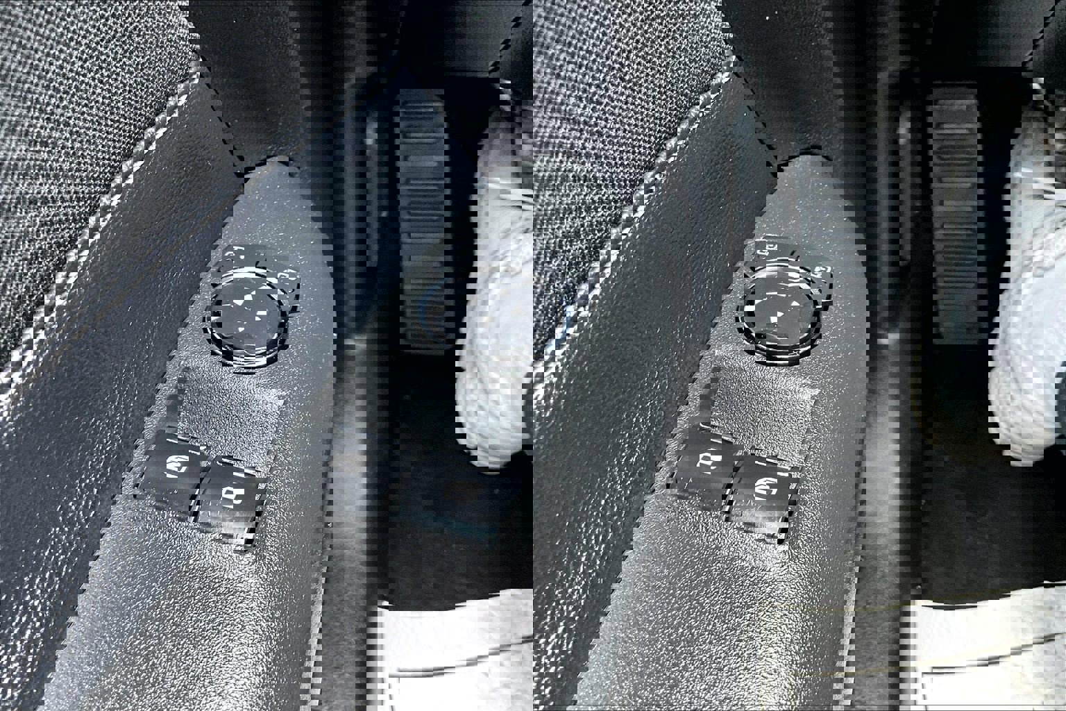 Used 2019 Ford Mustang EcoBoost image 31