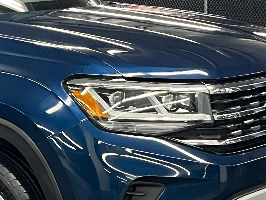 Used 2023 Volkswagen Atlas Cross Sport SE w/ Panoramic Sunroof Package AWD/4WD image 45