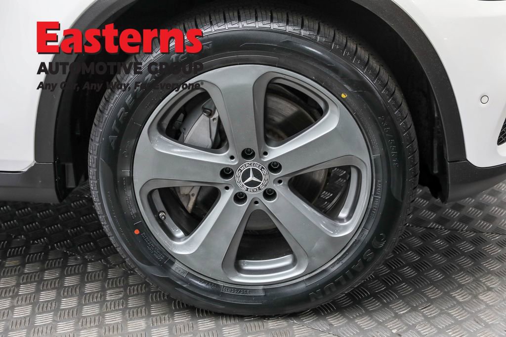 Used 2021 Mercedes-Benz GLC 300 4MATIC w/ Driver Assistance Package image 31