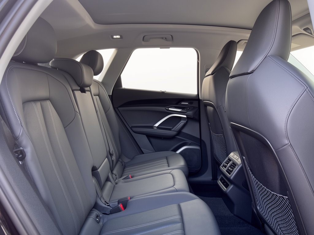 Certified 2025 Audi Q5 Premium w/ Premium Plus AWD/4WD image 29