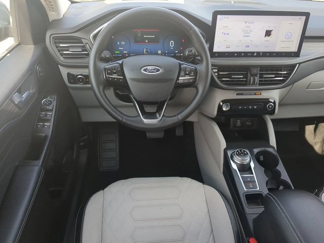 Certified 2024 Ford Escape SE w/ PHEV Premium Package FWD image 16