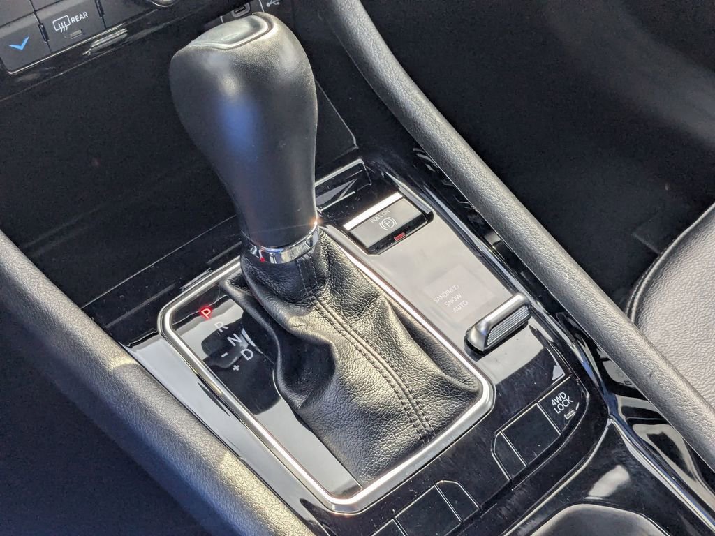 Used 2025 Jeep Compass Limited image 17