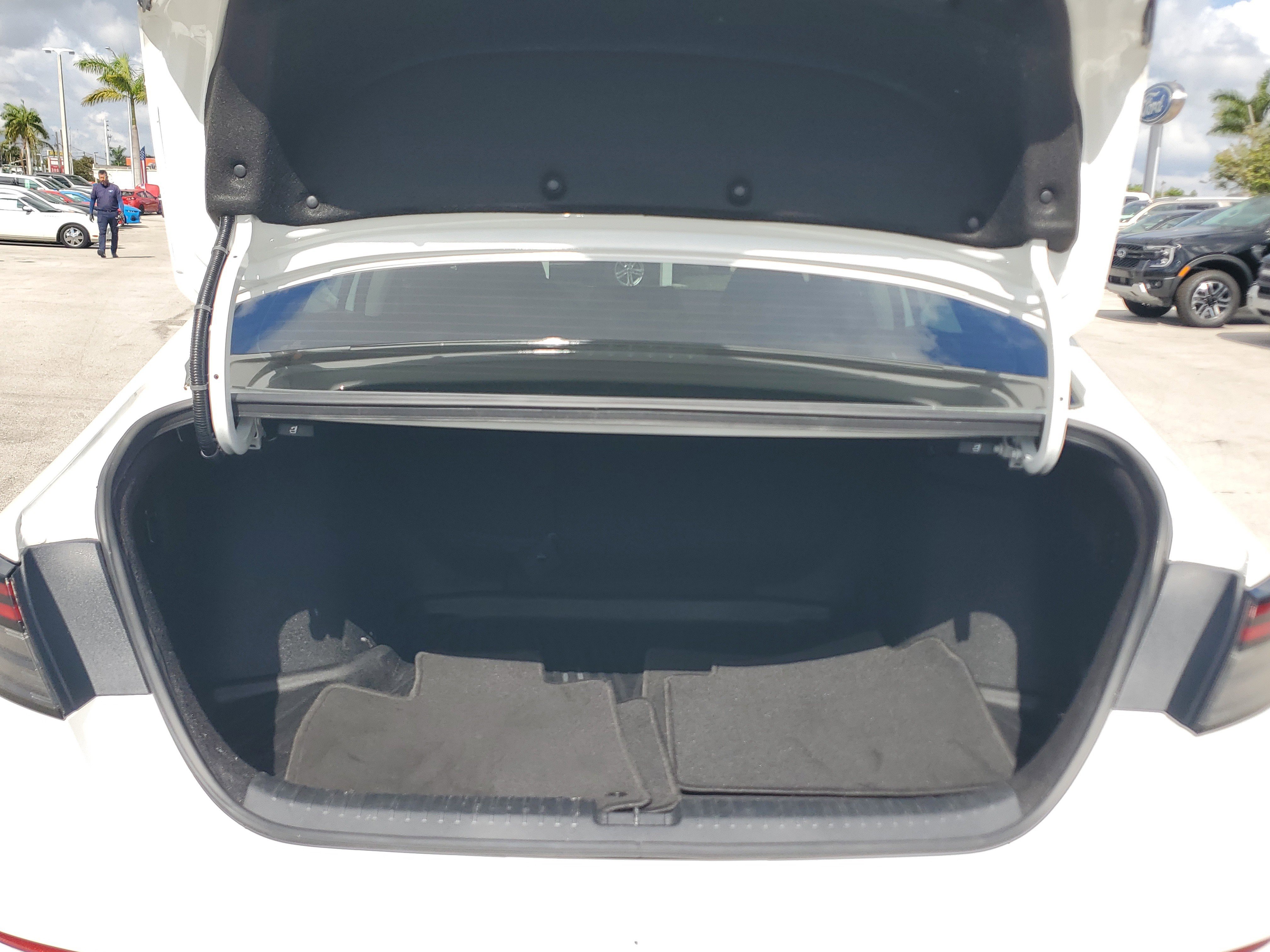 Used 2023 Honda Accord EX image 11