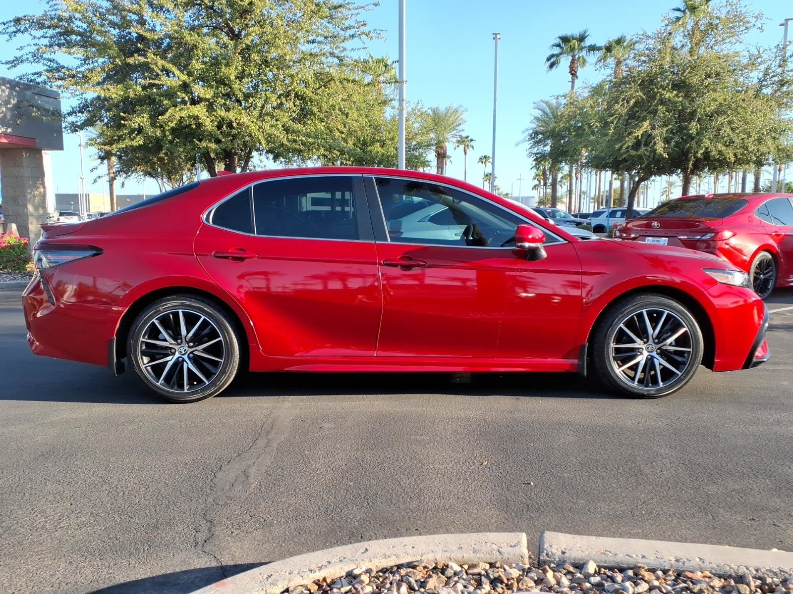 Certified 2024 Toyota Camry SE FWD image 3