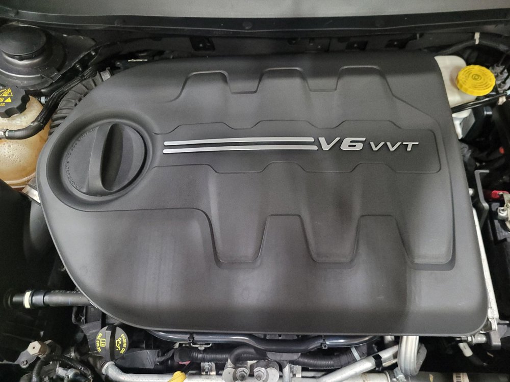 Used 2018 Jeep Cherokee Limited AWD/4WD image 30