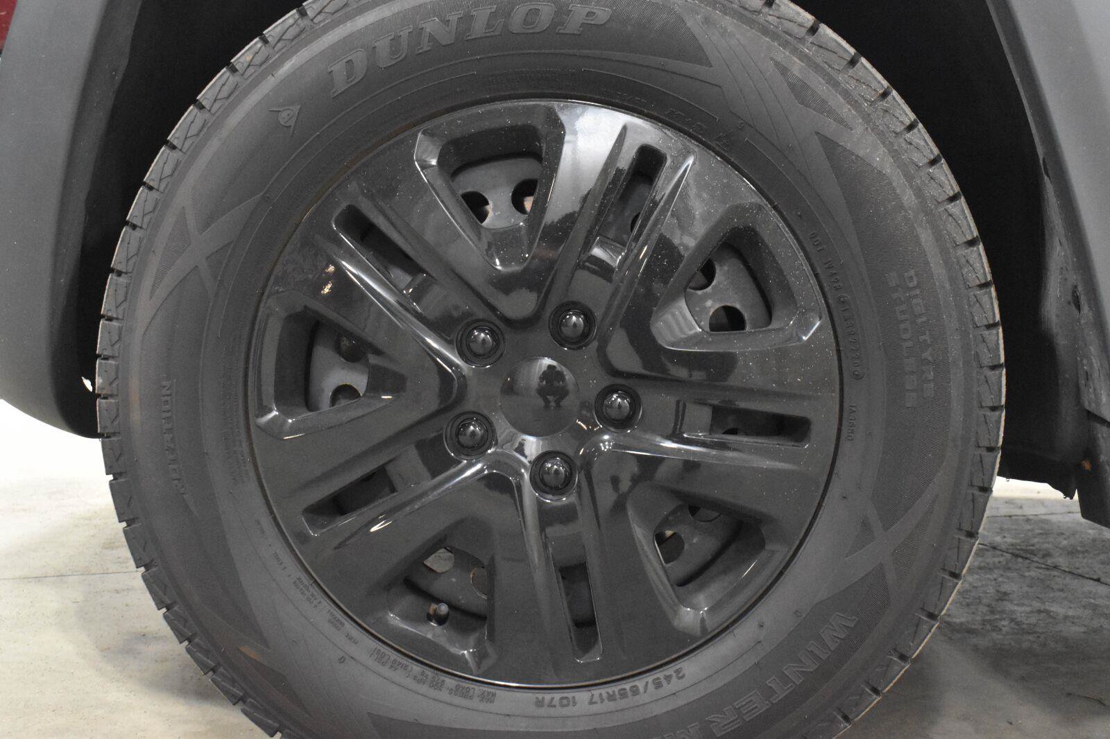 Used 2021 Jeep Cherokee Trailhawk w/ Comfort & Convenience Group AWD/4WD image 28