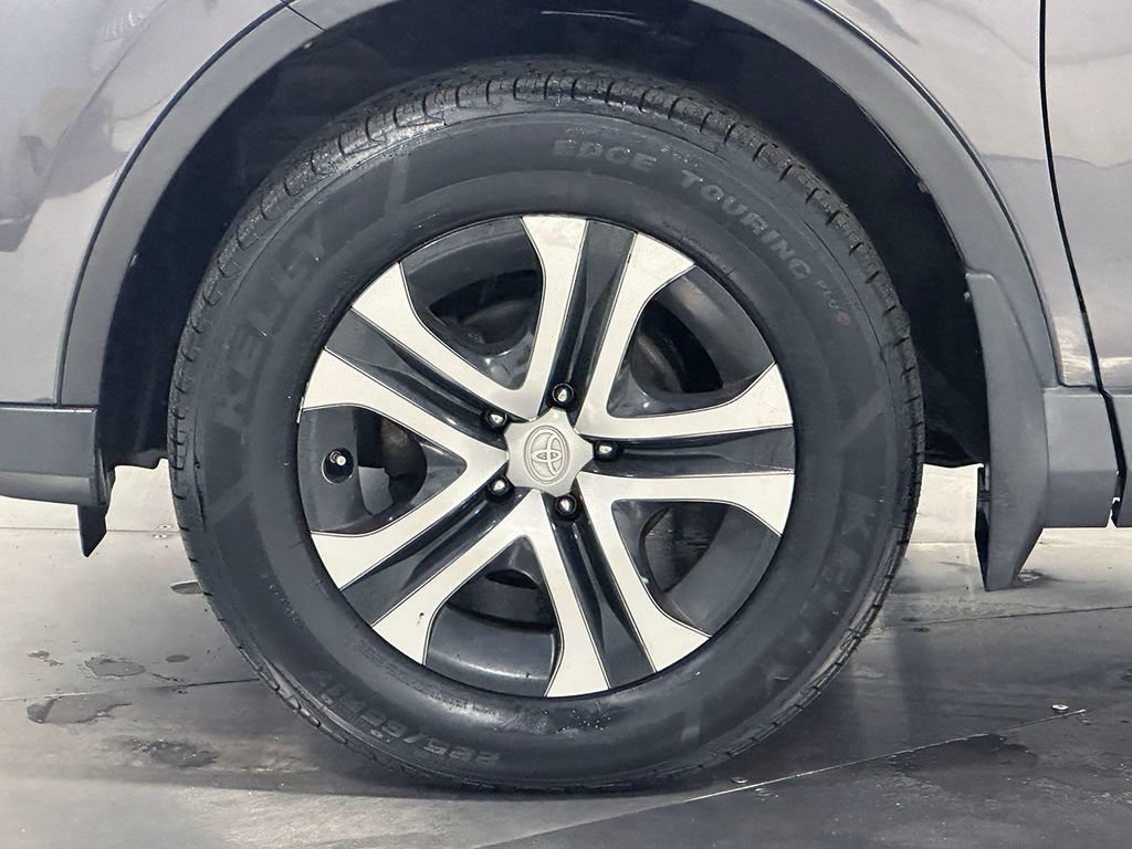 Used 2018 Toyota RAV4 LE w/ All Weather Liner Package AWD/4WD image 33
