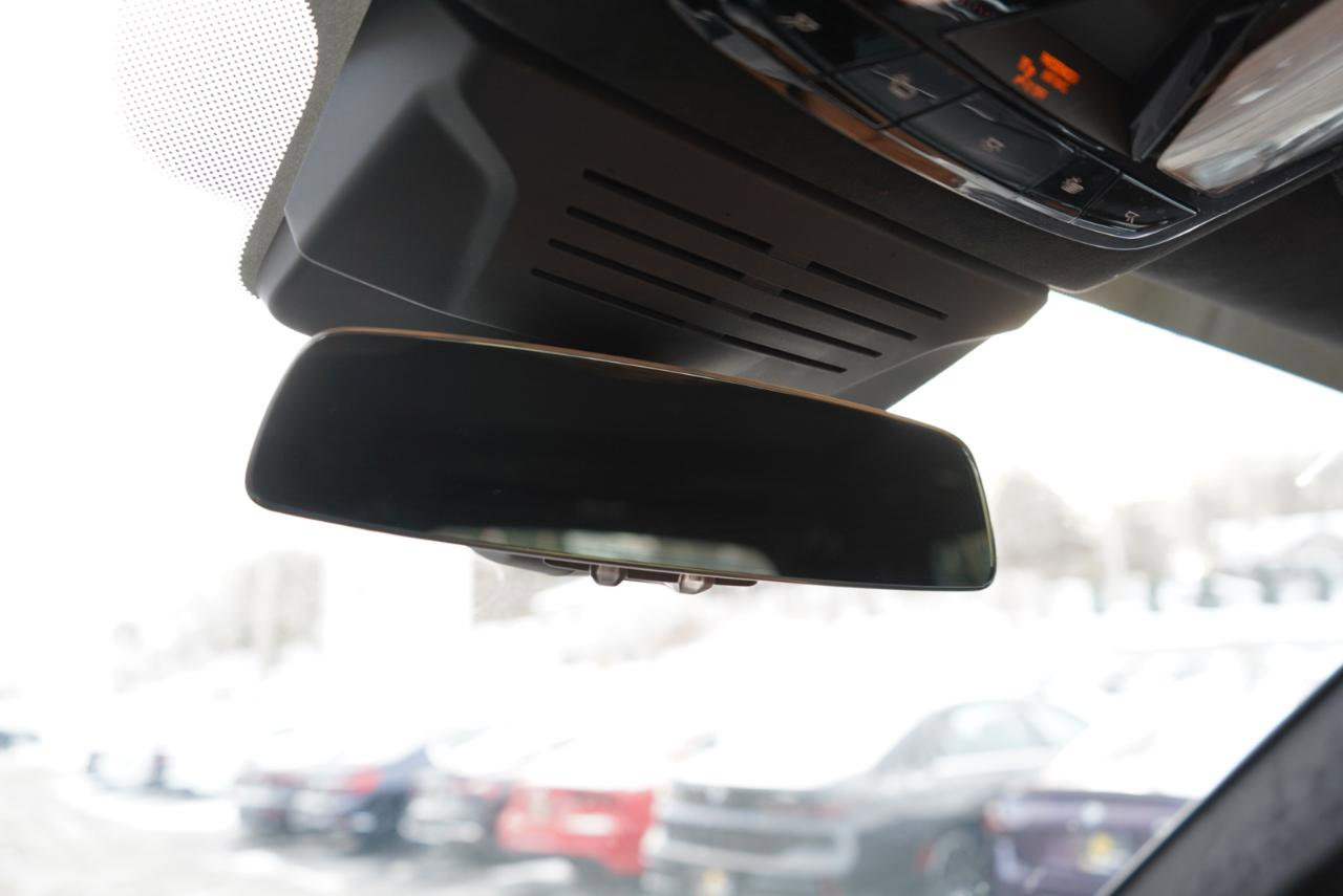 Used 2025 BMW X7 xDrive40i w/ M Sport Package image 36