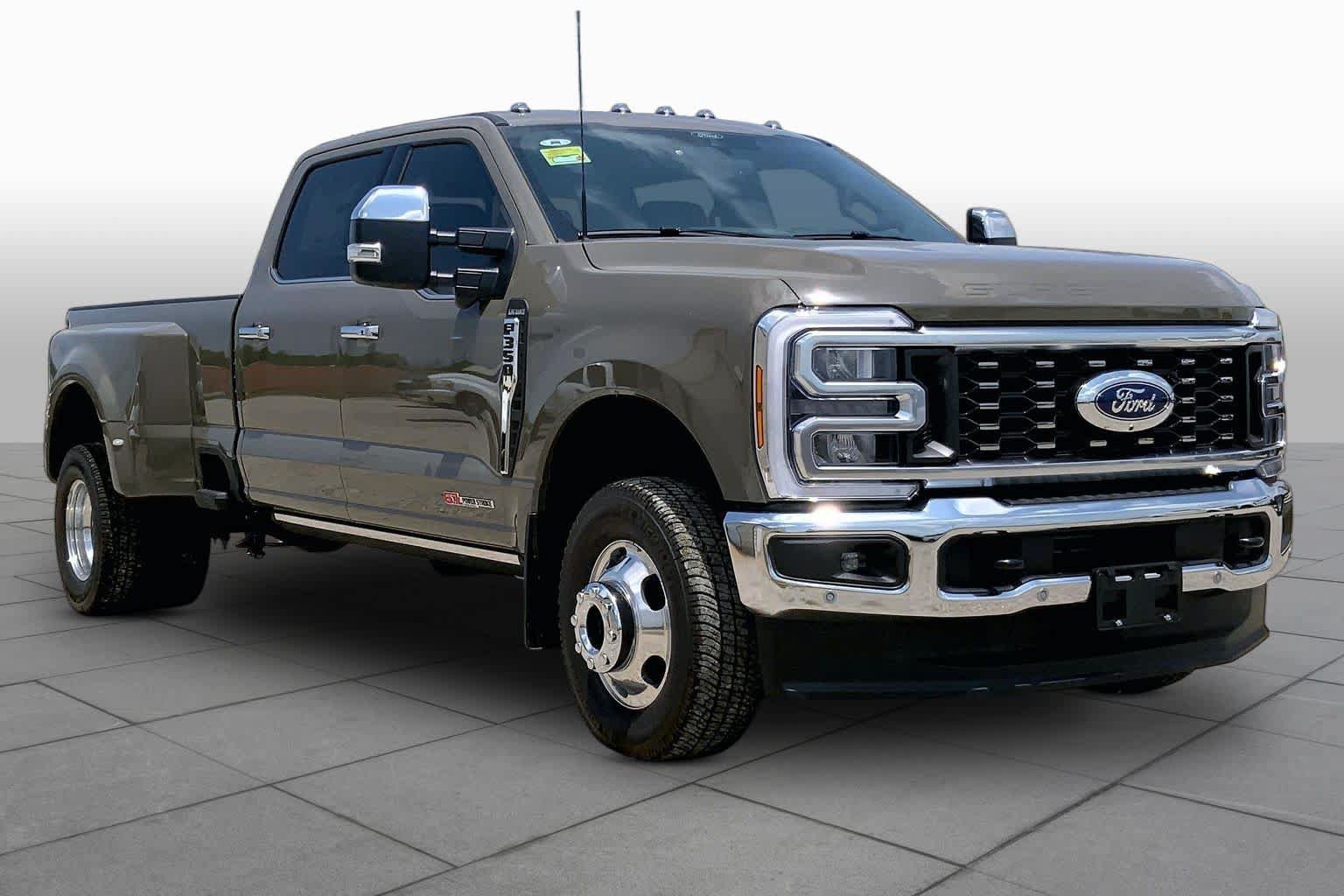New 2026 Ford F350 King Ranch w/ Chrome Package AWD/4WD image 2